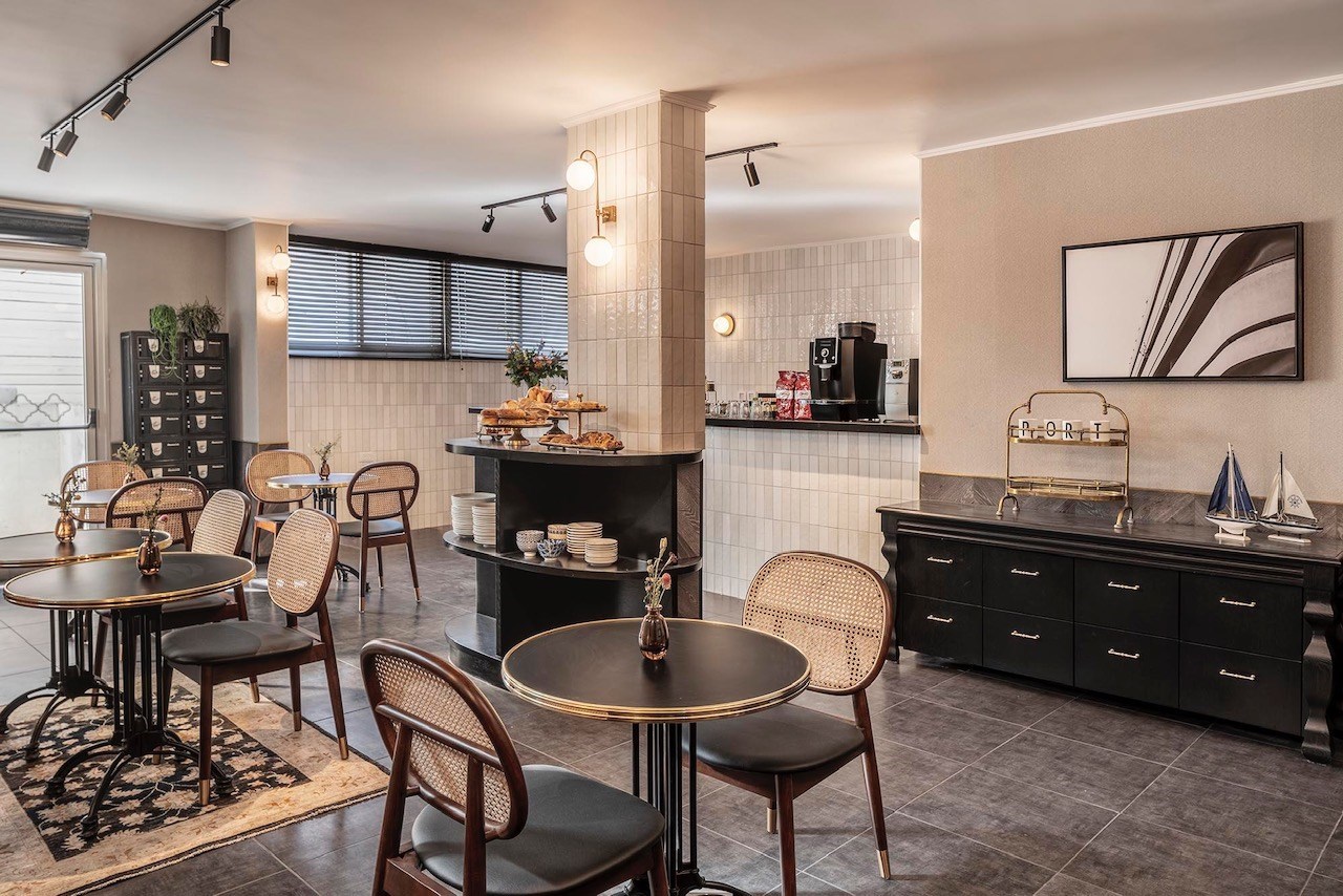 Tel Aviv Port Hotel cafeteria